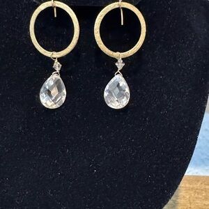 New handcrafted Sundance charm Antique Gold Finished clear quartz bezel Earrings